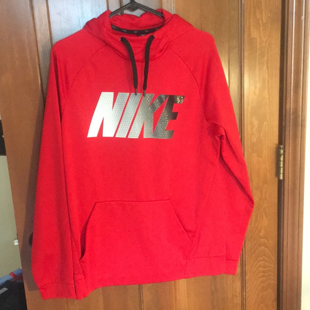 Nike hoodie, like new, adult medium